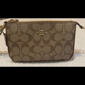 Coach Nolita 19 In signature canvas gold/khaki saddle